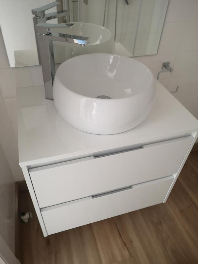 Precioso Apartamento En Primera Linea De Playa Vilagarcia de Arousa Exteriör bild