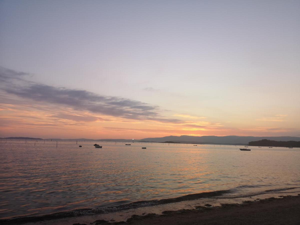 Precioso Apartamento En Primera Linea De Playa Vilagarcia de Arousa Exteriör bild
